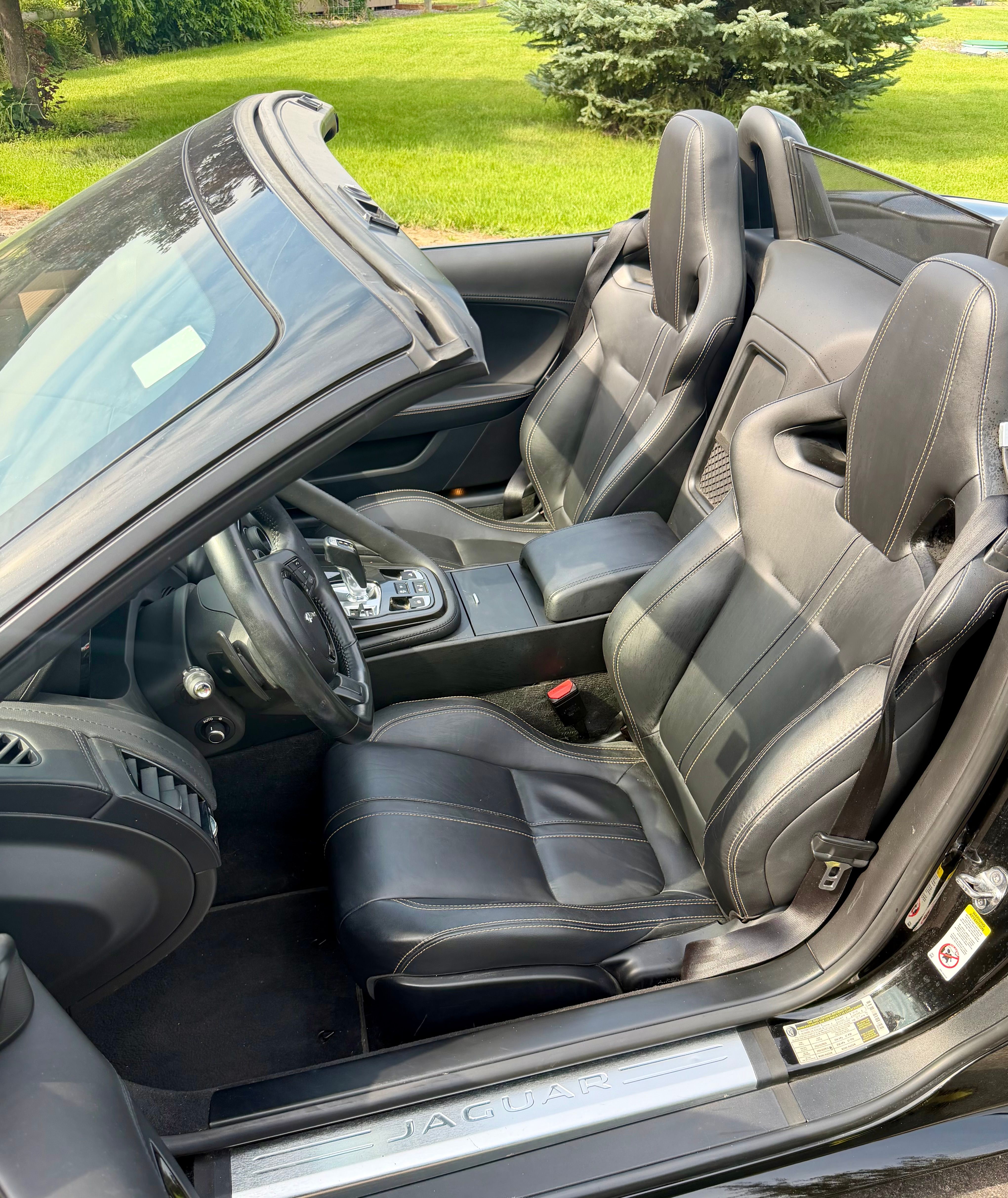 Used 2017 Jaguar F-TYPE Convertible RWD image 5