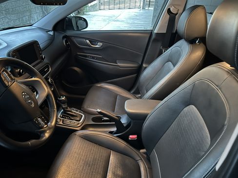 Used 2021 Hyundai Kona Limited w/ Cargo Package image 12