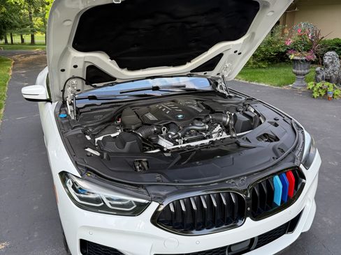 Used 2019 BMW M850i xDrive Convertible image 9