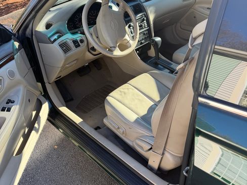 Used 2000 Toyota Solara SLE image 11