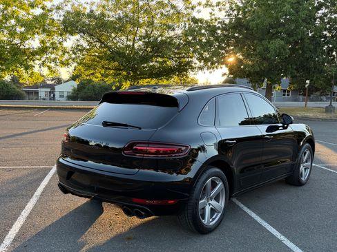 Used 2018 Porsche Macan GTS AWD/4WD image 11