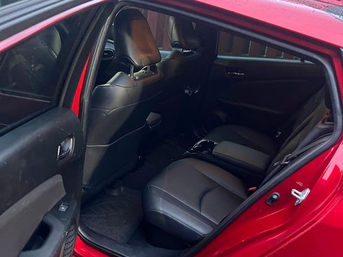 Used 2018 Toyota Prius Prime Premium image 13