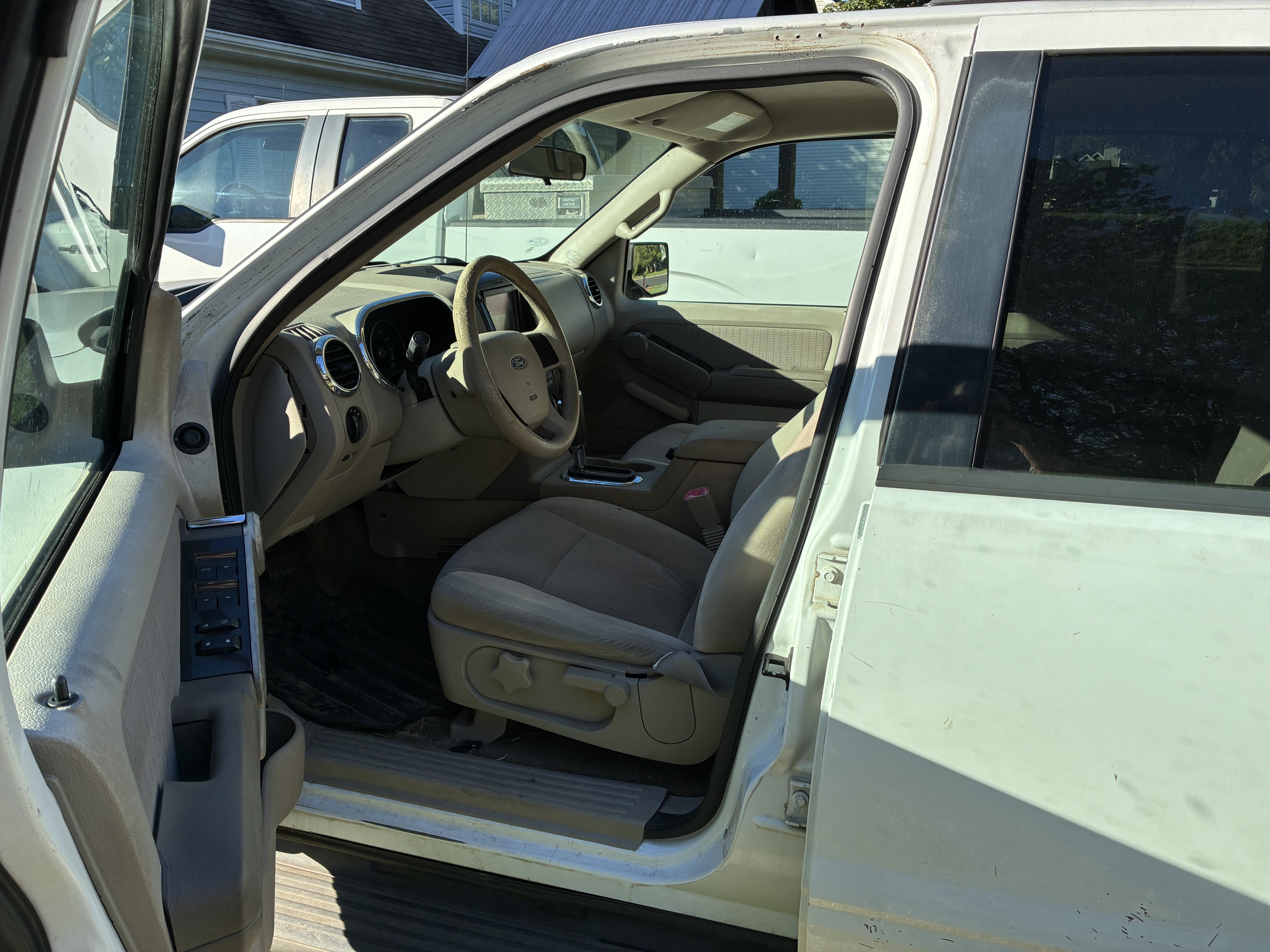 Used 2007 Ford Explorer XLT AWD/4WD image 12