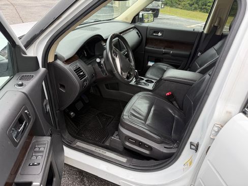 Used 2019 Ford Flex Limited image 10