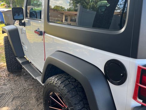 Used 2018 Jeep Wrangler Sport w/ Connectivity Group image 9