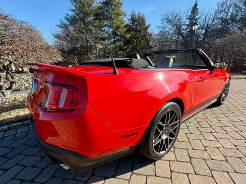 Used 2011 Ford Mustang Shelby GT500 w/ SVT Performance Pkg image 12