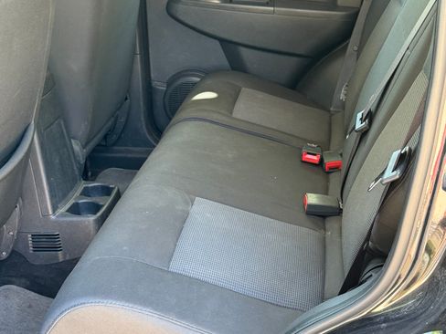 Used 2009 Jeep Liberty Sport AWD/4WD image 4