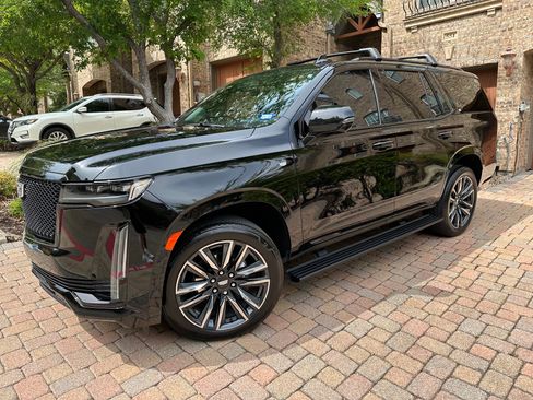 Used 2024 Cadillac Escalade Sport Platinum image 2