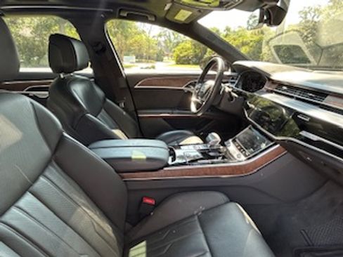 Used 2021 Audi A8 L 4.0T image 18