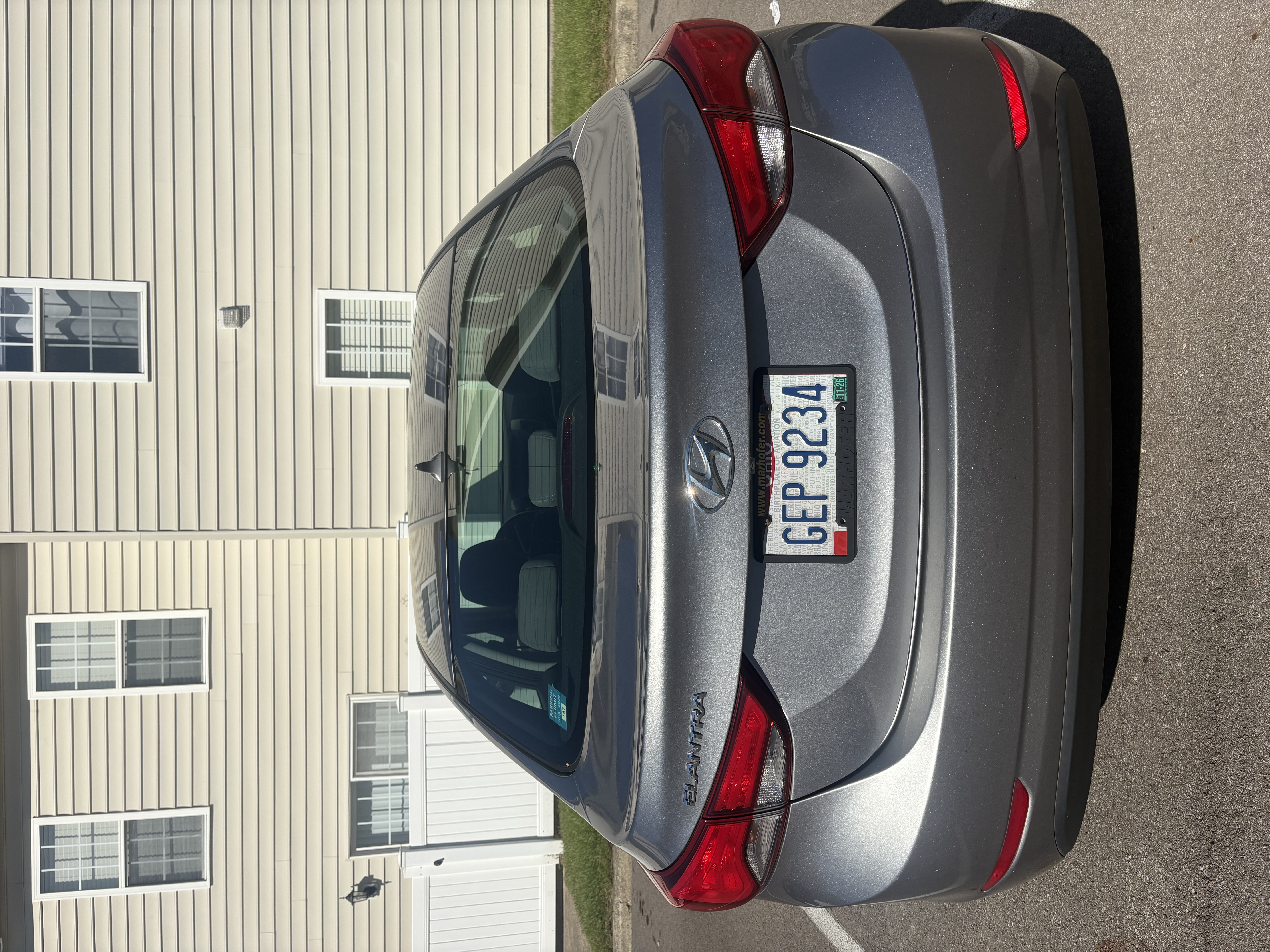 Used 2014 Hyundai Elantra SE w/ Option Group 02 FWD image 2