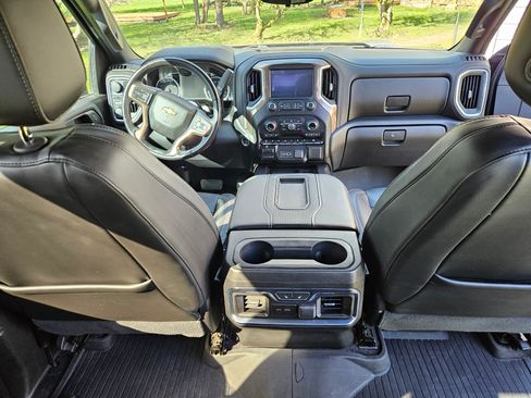 Used 2020 Chevrolet Silverado 3500 High Country image 18