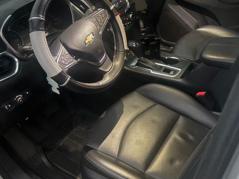 Used 2018 Chevrolet Equinox Premier image 1