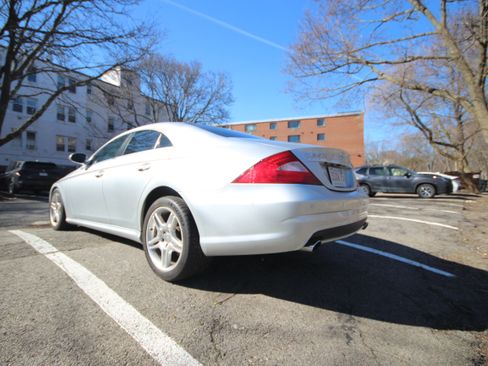 Used 2006 Mercedes-Benz CLS 500 image 6