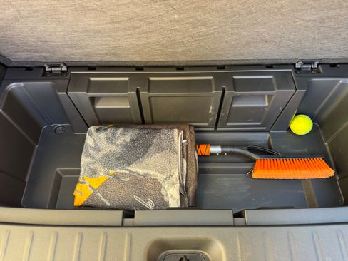 Used 2024 Nissan Pathfinder SL w/ SL Premium Package image 12