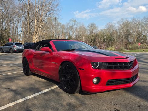 Used 2011 Chevrolet Camaro SS w/ RS Package image 4