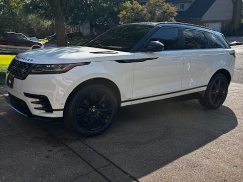 Used 2019 Land Rover Range Rover Velar S image 2