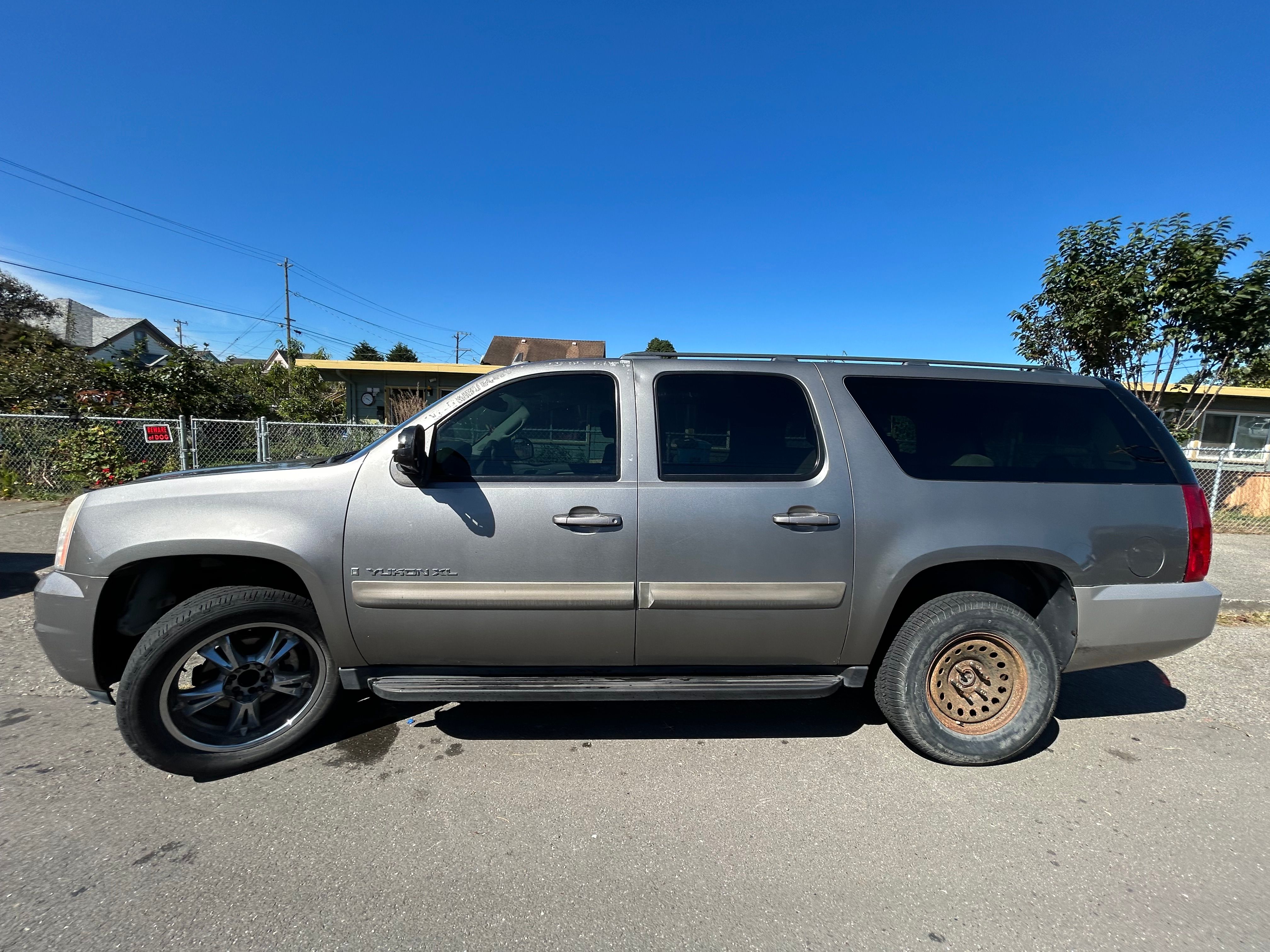 Used 2008 GMC Yukon XL SLE RWD image 6
