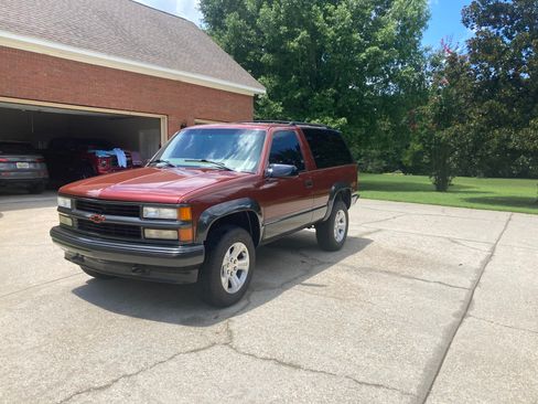 Used 1999 Chevrolet Tahoe 4WD 2-Door w/ Preferred Equipment Group image 5