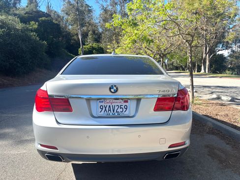 Used 2012 BMW 740i RWD image 11
