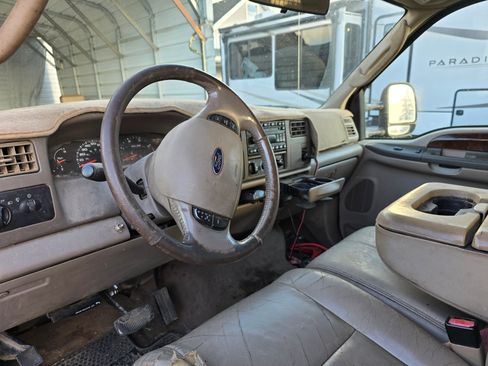Used 2004 Ford F350 Lariat image 5
