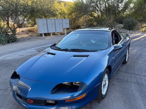 Used 1994 Chevrolet Camaro Z28 image 1
