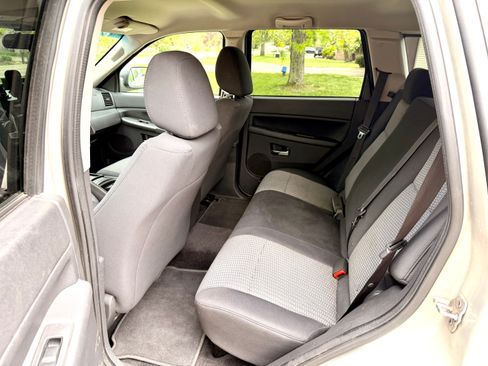 Used 2010 Jeep Grand Cherokee Laredo w/ Trailer Tow Group image 14