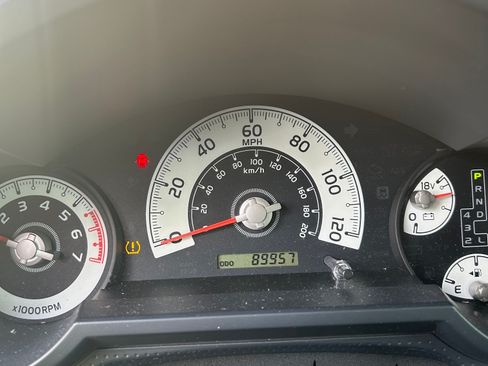 Used 2008 Toyota FJ Cruiser 2WD w/ Upgrade Pkg 2 image 16