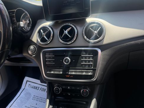 Used 2016 Mercedes-Benz GLA 250 4MATIC image 20