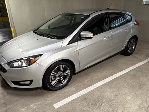 Used 2016 Ford Focus SE image 1