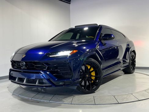 Used 2021 Lamborghini Urus AWD/4WD image 1