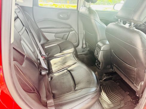 Used 2019 Jeep Compass Limited AWD/4WD image 9