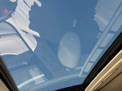 Used 2019 Mercedes-Benz E 300 image 5