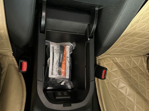 Used 2024 Toyota RAV4 AWD Hybrid image 25