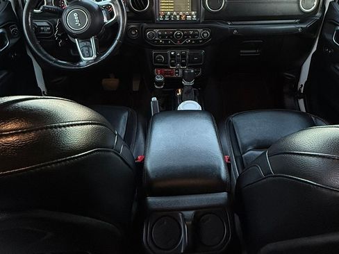 Used 2020 Jeep Gladiator Rubicon AWD/4WD image 8