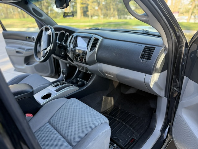 Used 2013 Toyota Tacoma 4x4 Double Cab w/ TRD Sport Pkg image 21