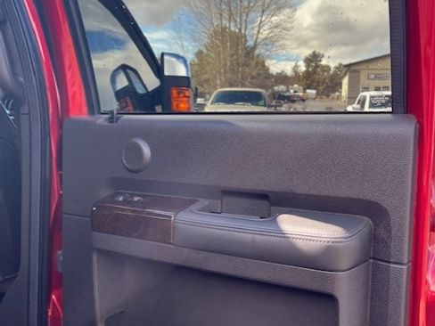 Used 2016 Ford F350 Platinum w/ Platinum Package image 19