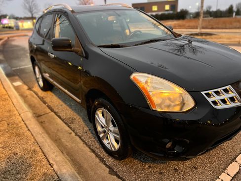 Used 2013 Nissan Rogue SV w/ Premium Pkg image 5