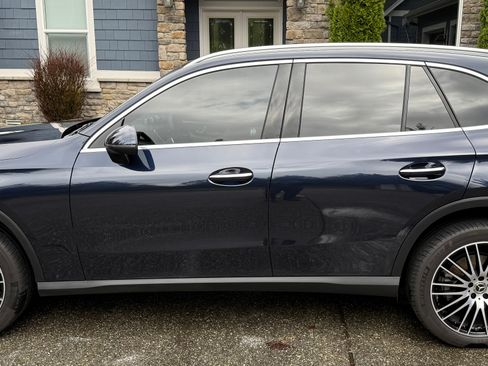 Used 2024 Mercedes-Benz GLC 300 4MATIC image 4