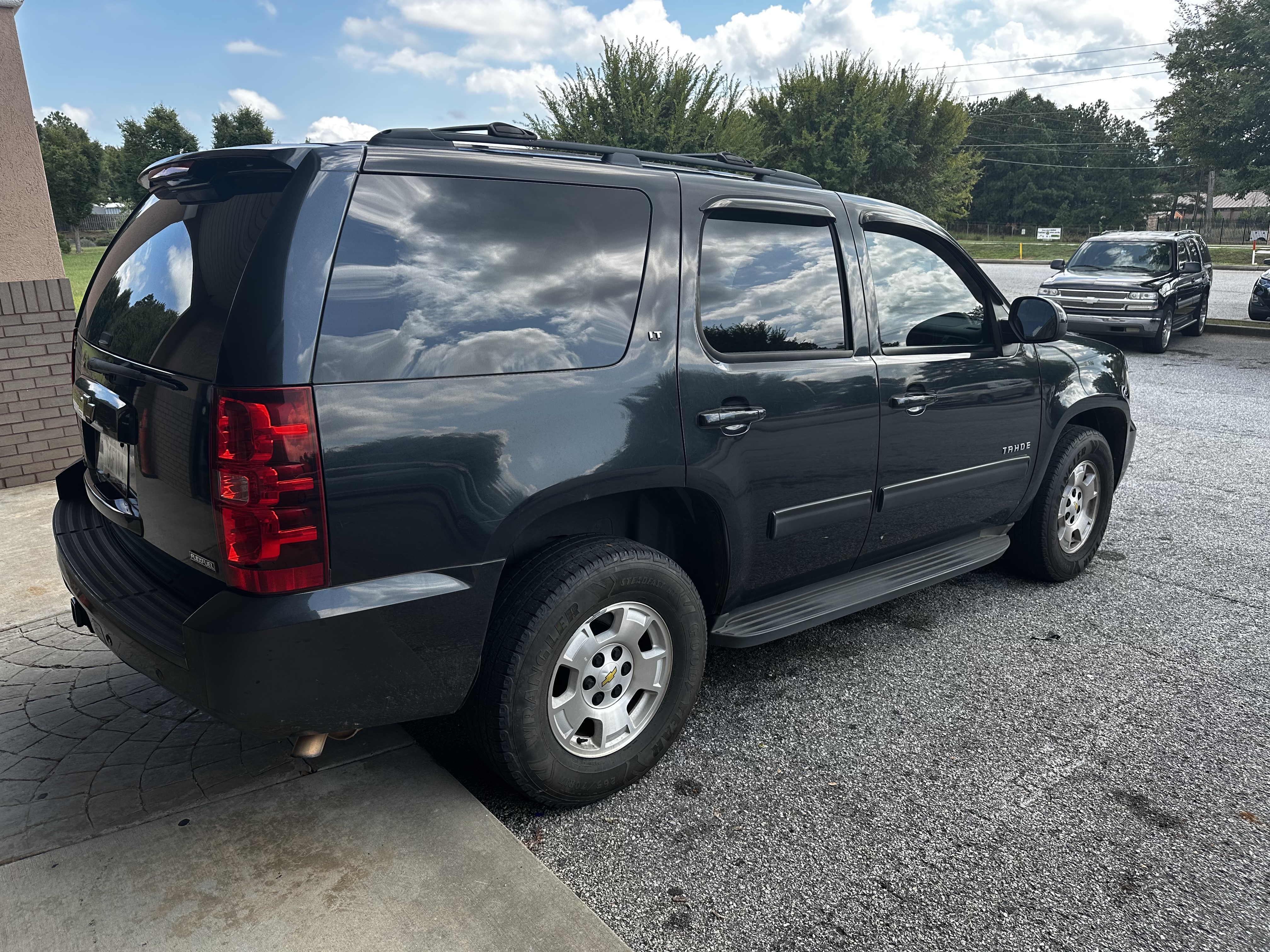 Used 2011 Chevrolet Tahoe LT RWD image 5