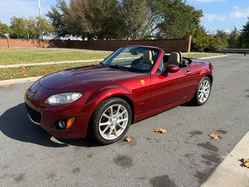 Used 2011 MAZDA MX-5 Miata Grand Touring image 1