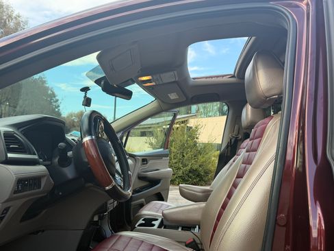 Used 2019 Honda Odyssey EX-L image 8