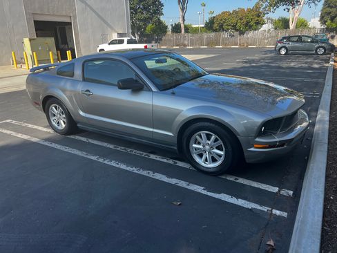 Used 2008 Ford Mustang Premium image 10