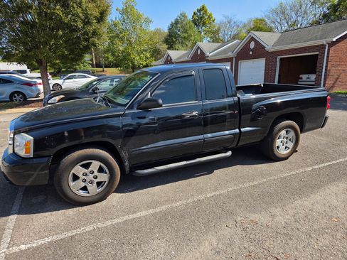 Used 2005 Dodge Dakota SLT image 4