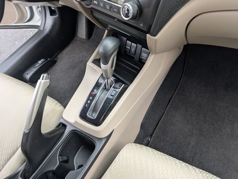Used 2015 Honda Civic SE image 30