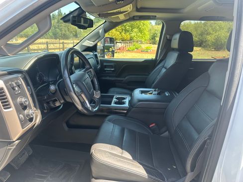 Used 2016 GMC Sierra 3500 Denali w/ Duramax Plus Package AWD/4WD image 11