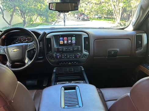 Used 2017 Chevrolet Silverado 3500 High Country w/ Duramax Plus Package image 18