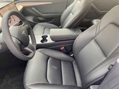 Used 2023 Tesla Model 3 Standard Range image 14