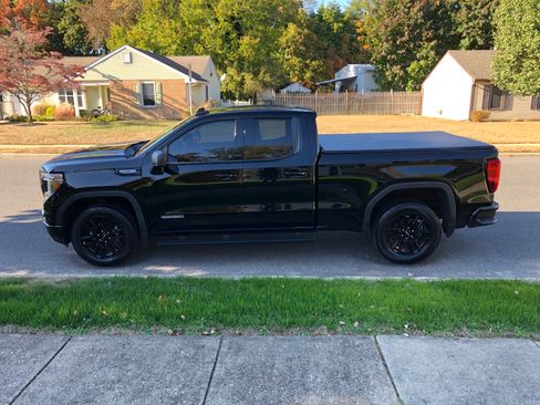 Used 2019 GMC Sierra 1500 Elevation image 1