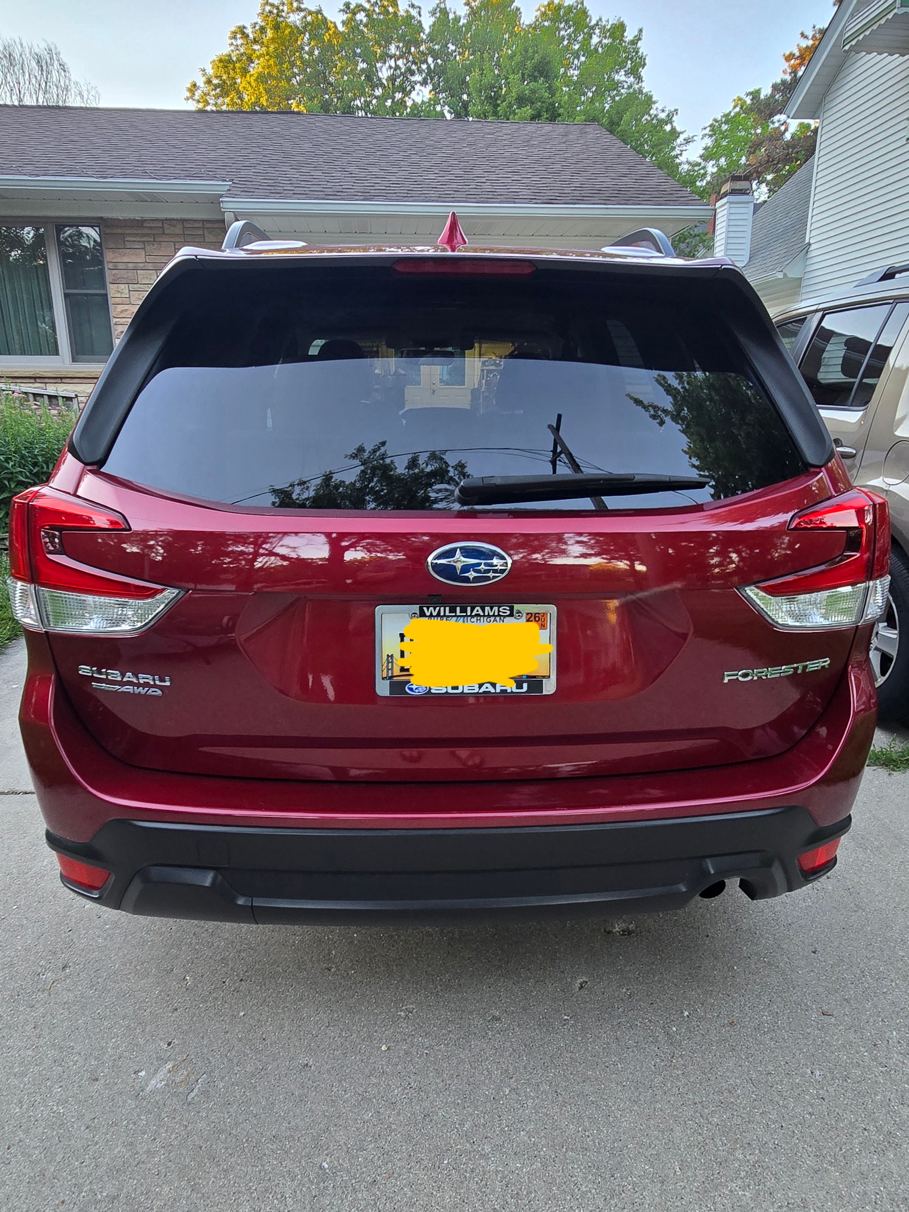 Used 2019 Subaru Forester Premium w/ All-Weather Package AWD/4WD image 9