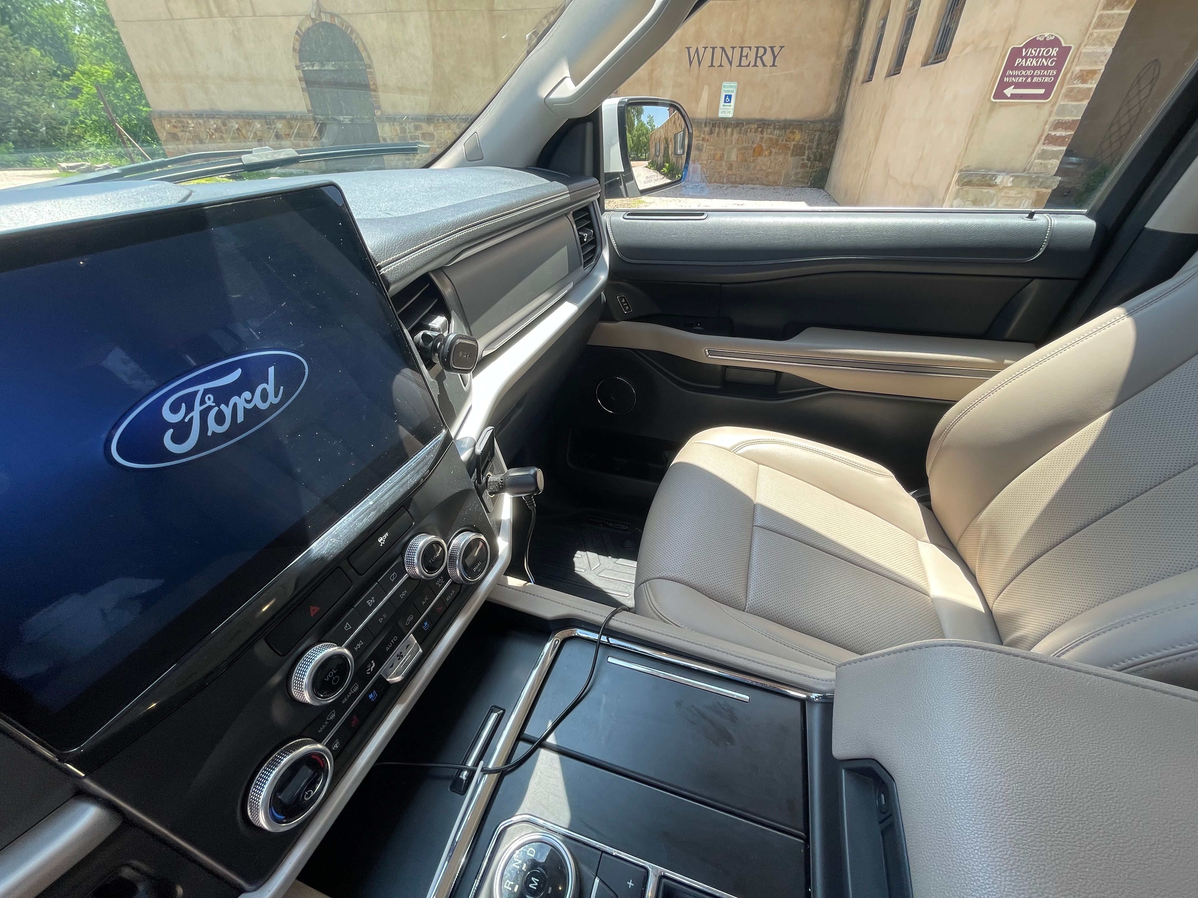 Used 2023 Ford Expedition Max XLT RWD image 4